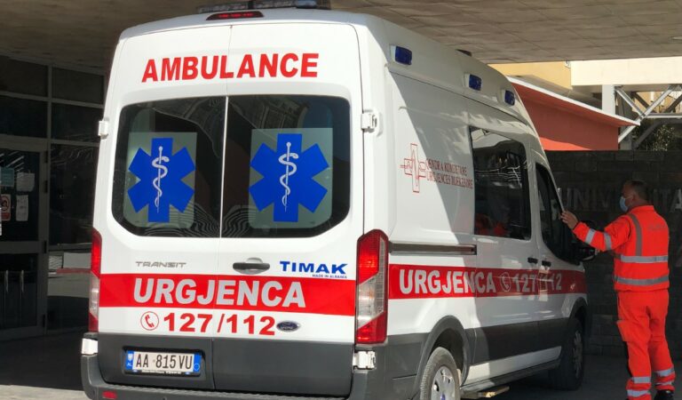 Gjatë çmontimit, bolieri shkëputet dhe i bie në kokë, humb jetën 52-vjeçari