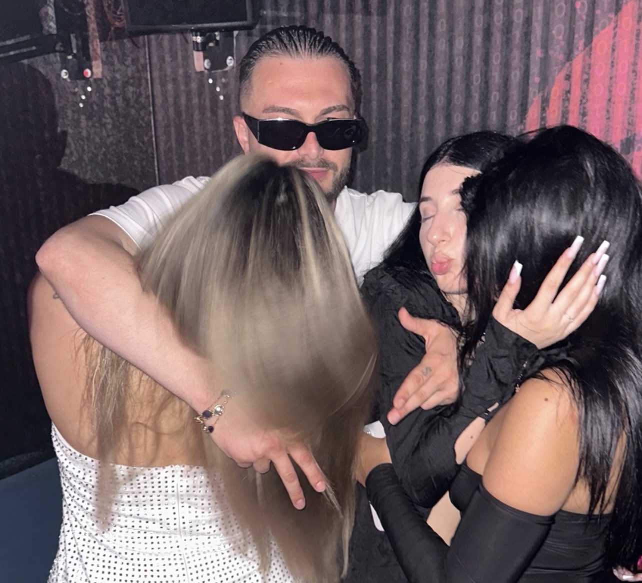 🔥 “Limi Hoti e tepron keq pas ‘Ferma VIP’? Poston foto me 3 femra sek*i dhe ‘thumbon’ Alben me një video provokuese!” 🔥